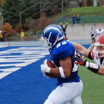 Football takes top spot in the Northern Division with win over SVSU