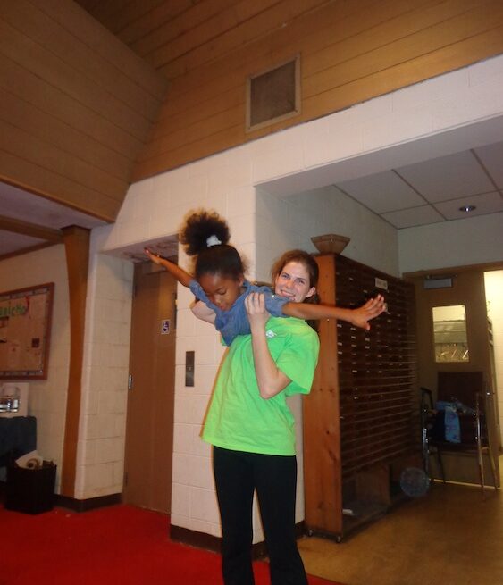 Detroit Mission Trip Students present gospel in Detroit