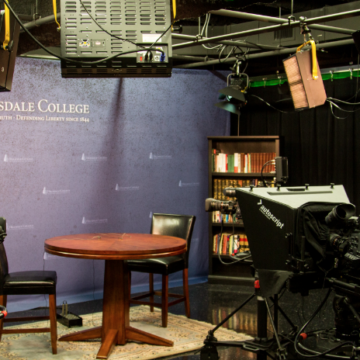 College offers 5th online class