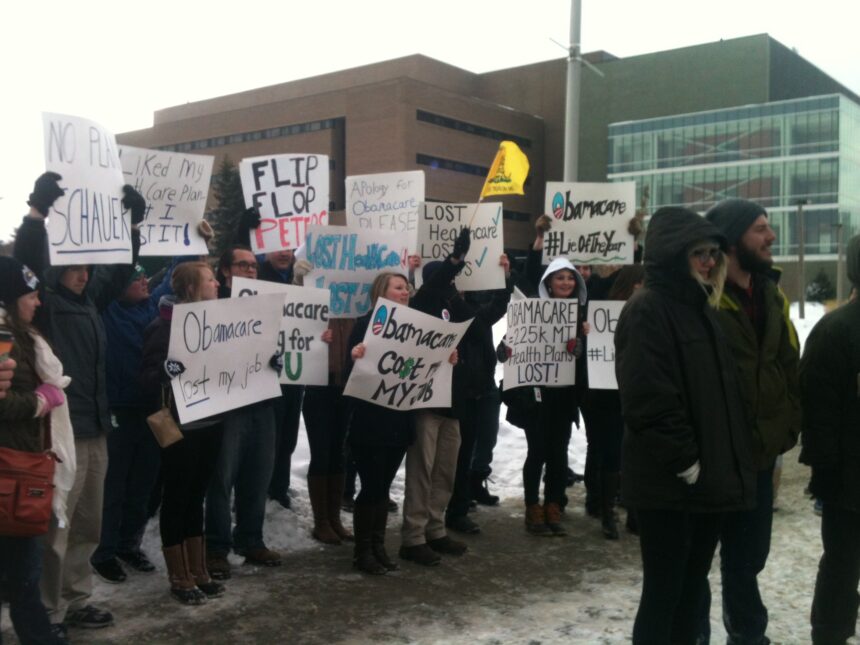 College Republicans rail ObamaCare at Farm Bill signing