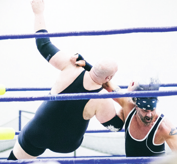 Wrestlers throw down in Roche