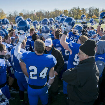 Football snaps losing streak