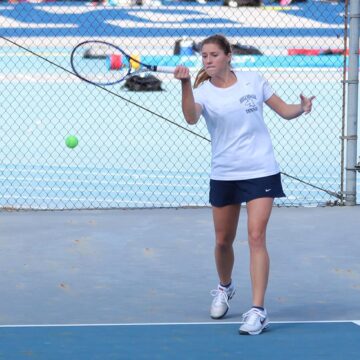 Tennis team shuts out Concordia
