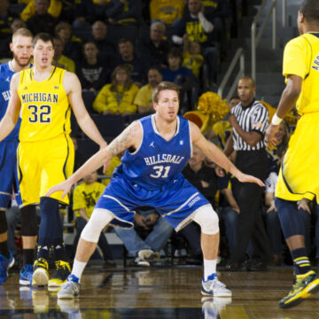 Hillsdale alum’s hard work leads to professional basketball contract