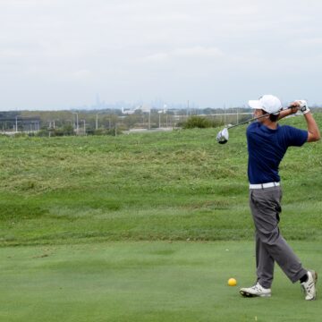 Golf endures stormy weather at Midwest Regional