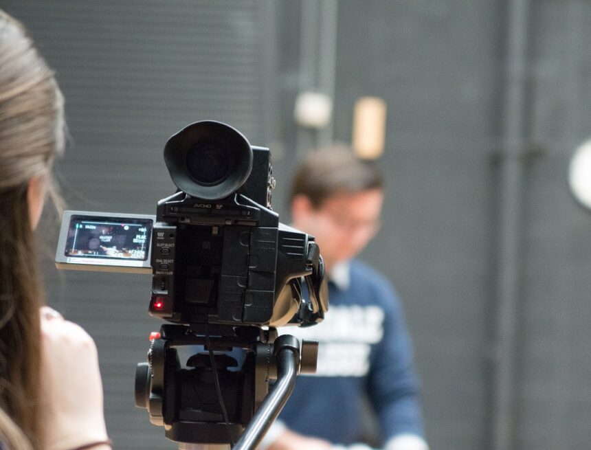 2015.11.2.arts.actingclass.williamson_7 Students face the camera: Western Michigan University professor comes to campus to teach course in acting for film and television