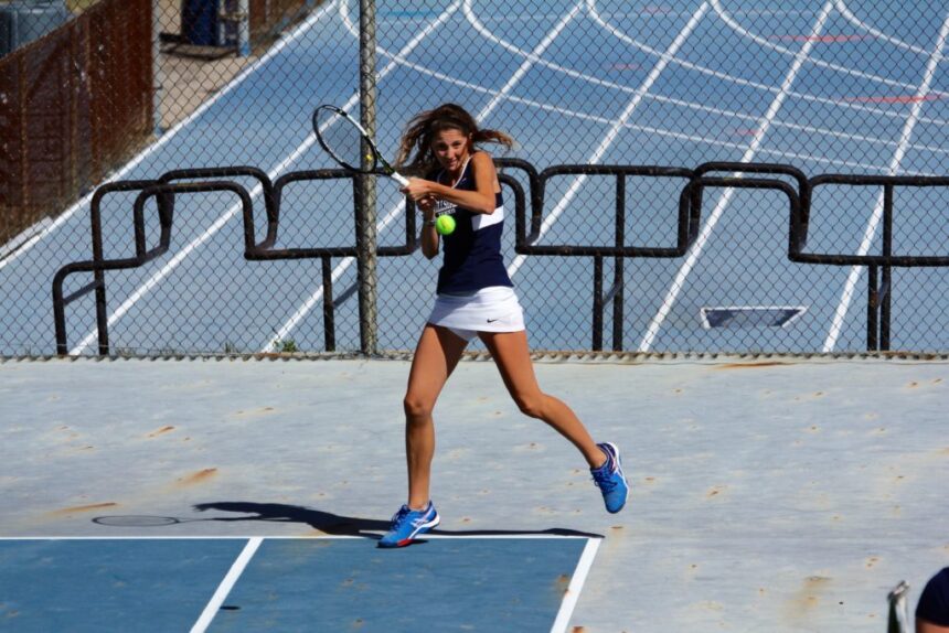 Halle Hyman aces her first collegiate tennis season