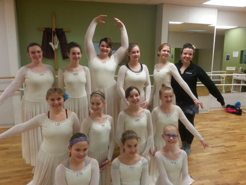 Sarah Casebeer ’18 teaches dance at Studio 55