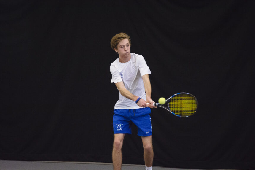 Tennis boasts undefeated weekend on the road