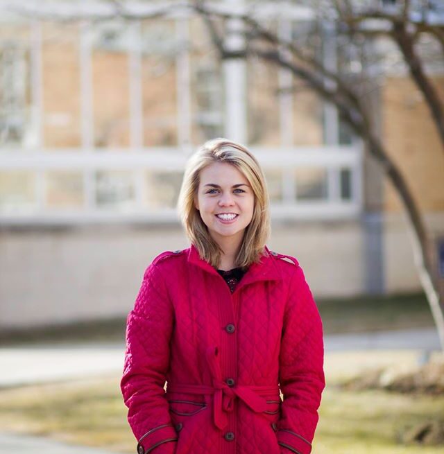 Senior Savanna Wierenga wins prize for small business plan, ‘Ecoliners’