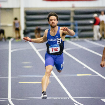 Men’s track breaks records