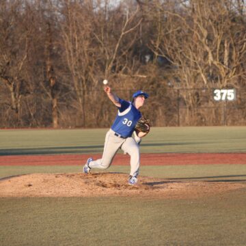 Baseball survives 40-run marathon to go 3-1 over weekend