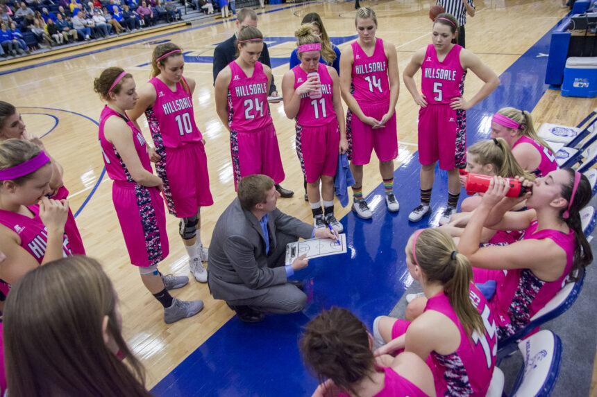 Women’s basketball gains experience in first season under new coach