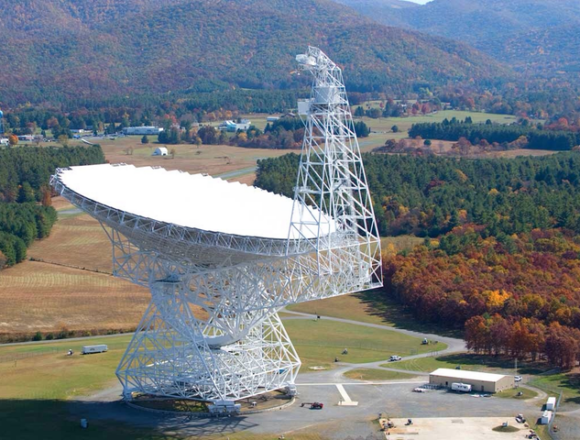 Radio quiet zone: Physics students study gravitational waves