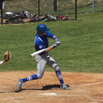 Baseball splits with Findlay to end busy week