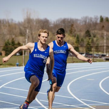 Men’s track sets school and personal records