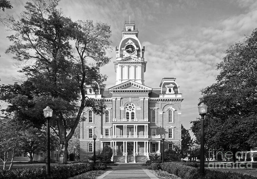 Federal judge dismisses lawsuit against Hillsdale