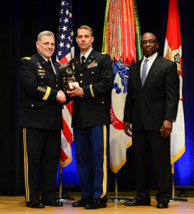 Hillsdale Grad Receives Leadership Award At Pentagon