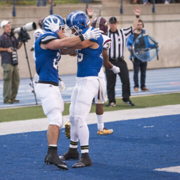 Come for homecoming, stay all season