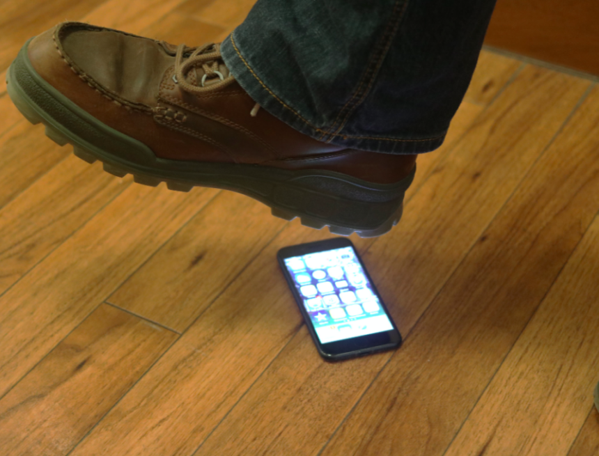 #NeverApple: Fancy new features come at high cost