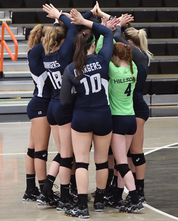 Volleyball suffers winless weekend in Ohio