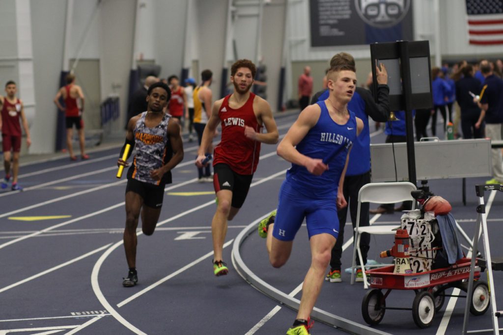Track and field sends 10 chargers to national meet