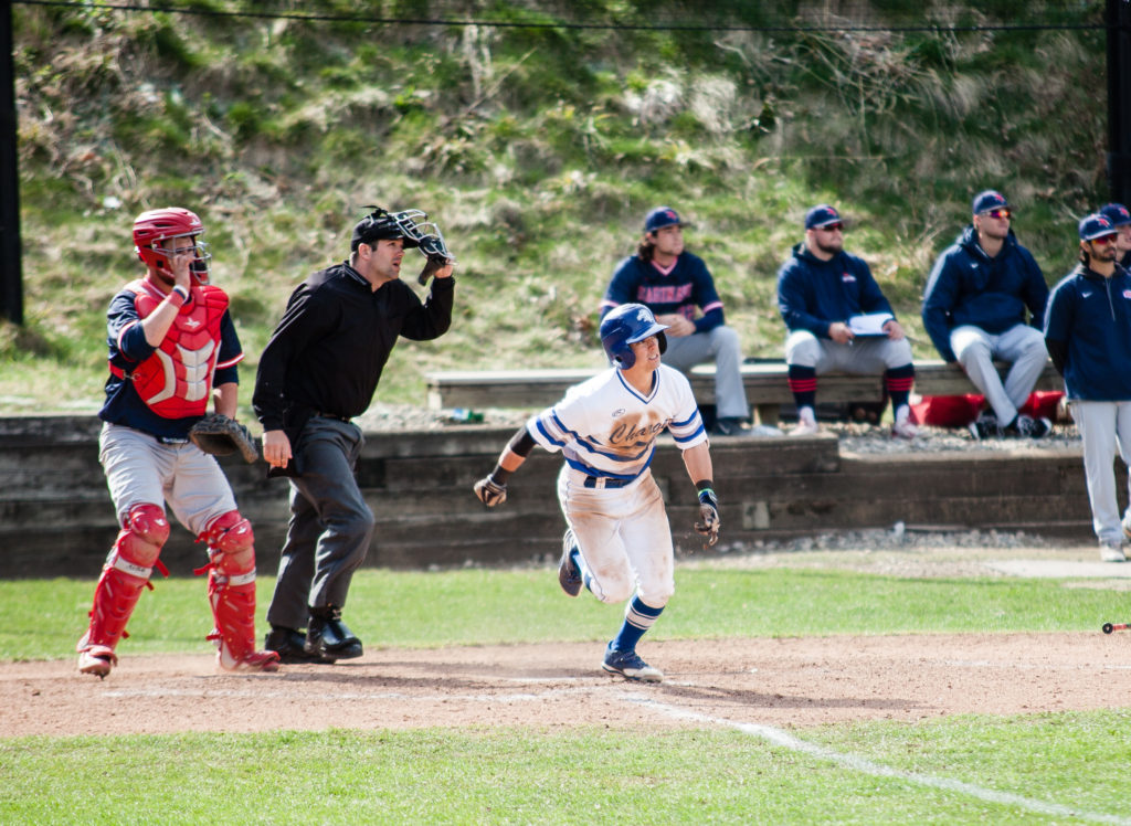 Baseball splits with Grand Valley, falls to Concordia