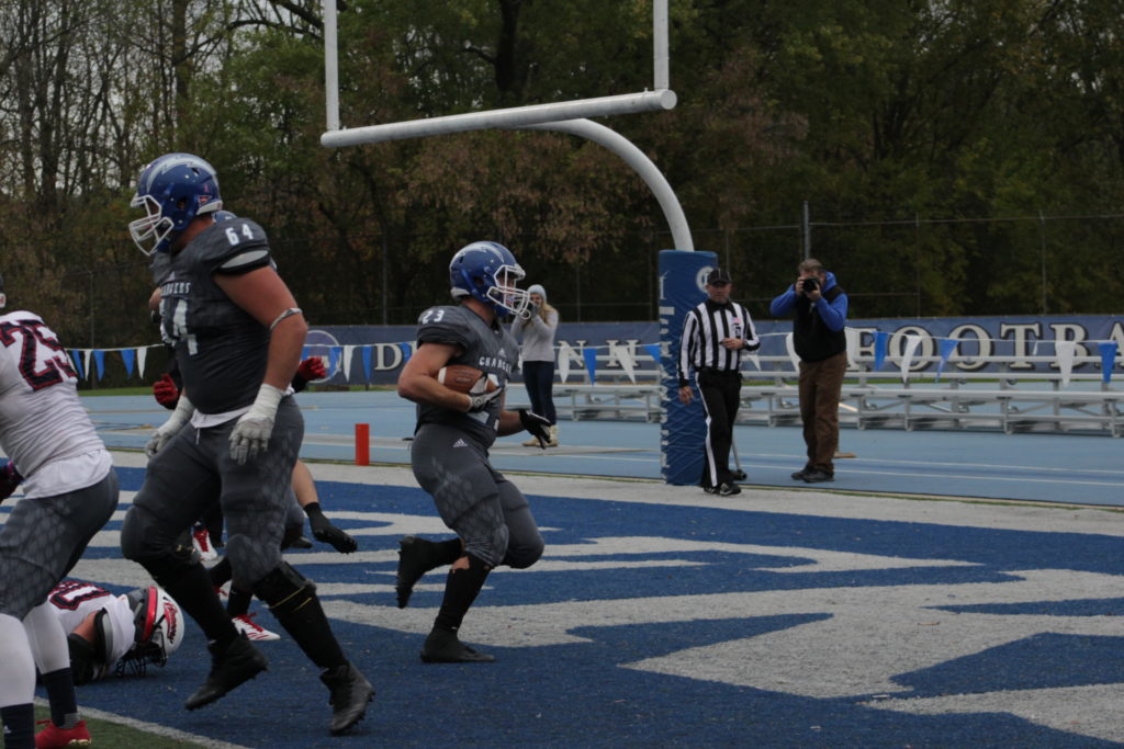 Chargers thrash Lake Erie in season finale