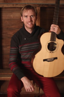 World-famous local guitarist to  perform Christmas concert