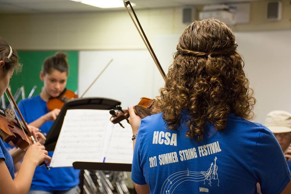 Idol show looks for bands