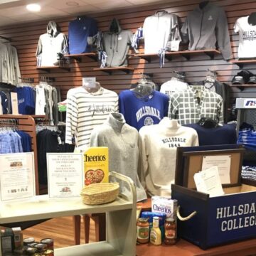 Bookstore runs canned food drive to support community charities