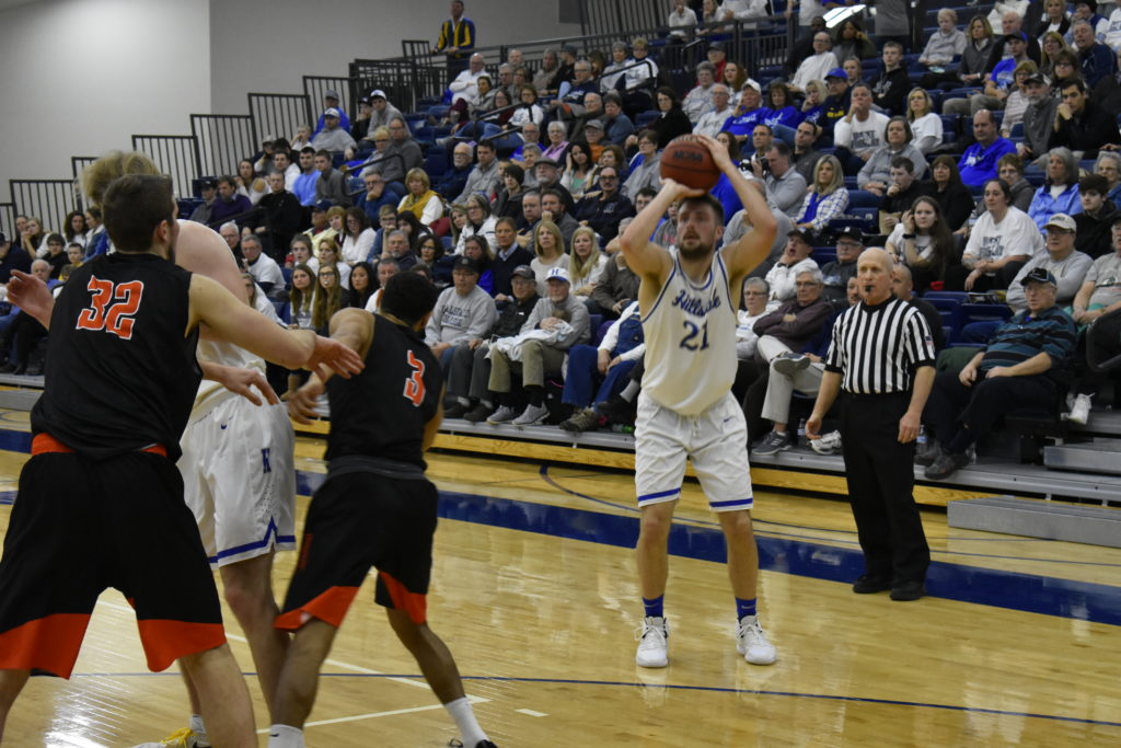 Chargers grind out win to remain tied atop G-MAC