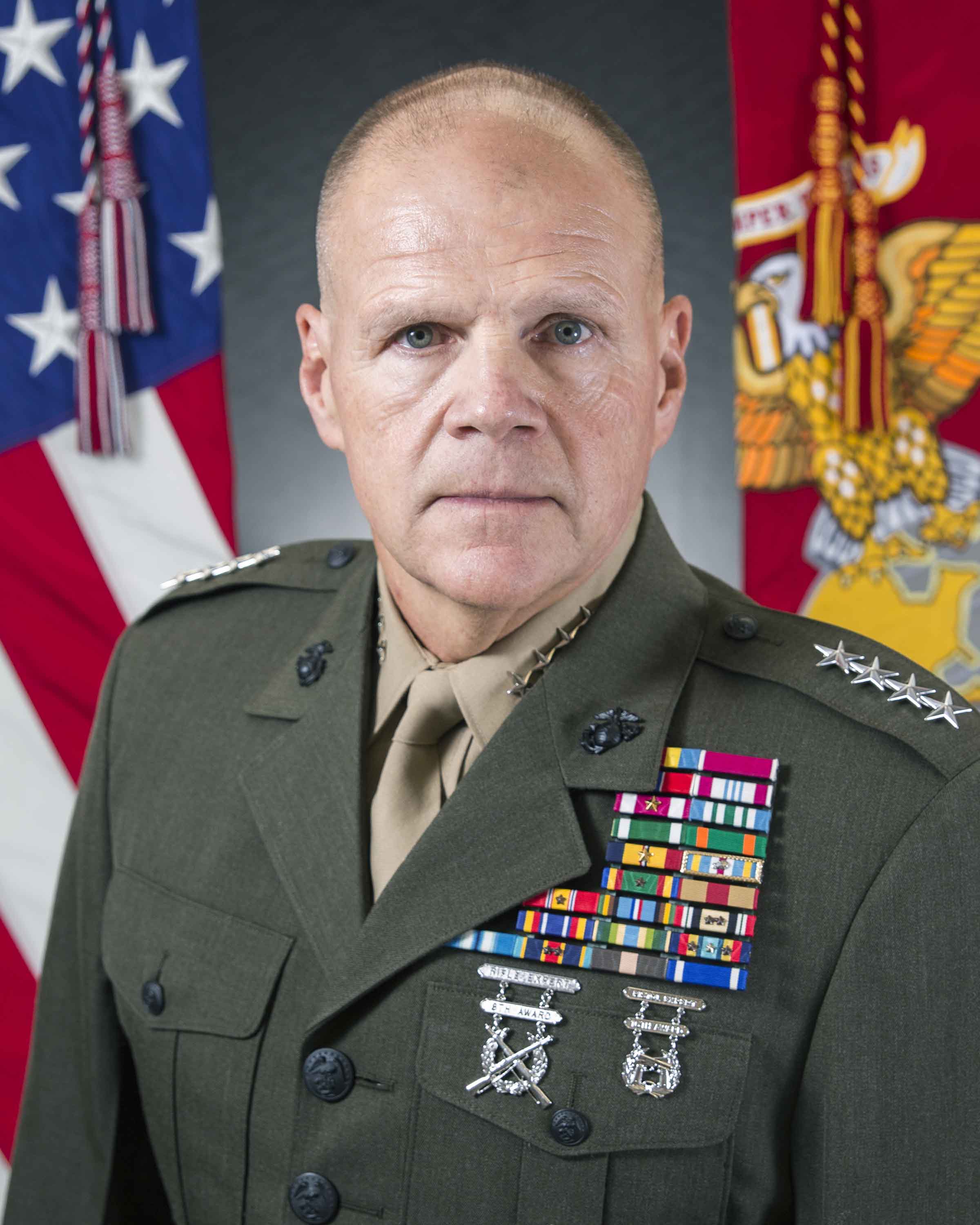 Four-star general gives lessons on leadership