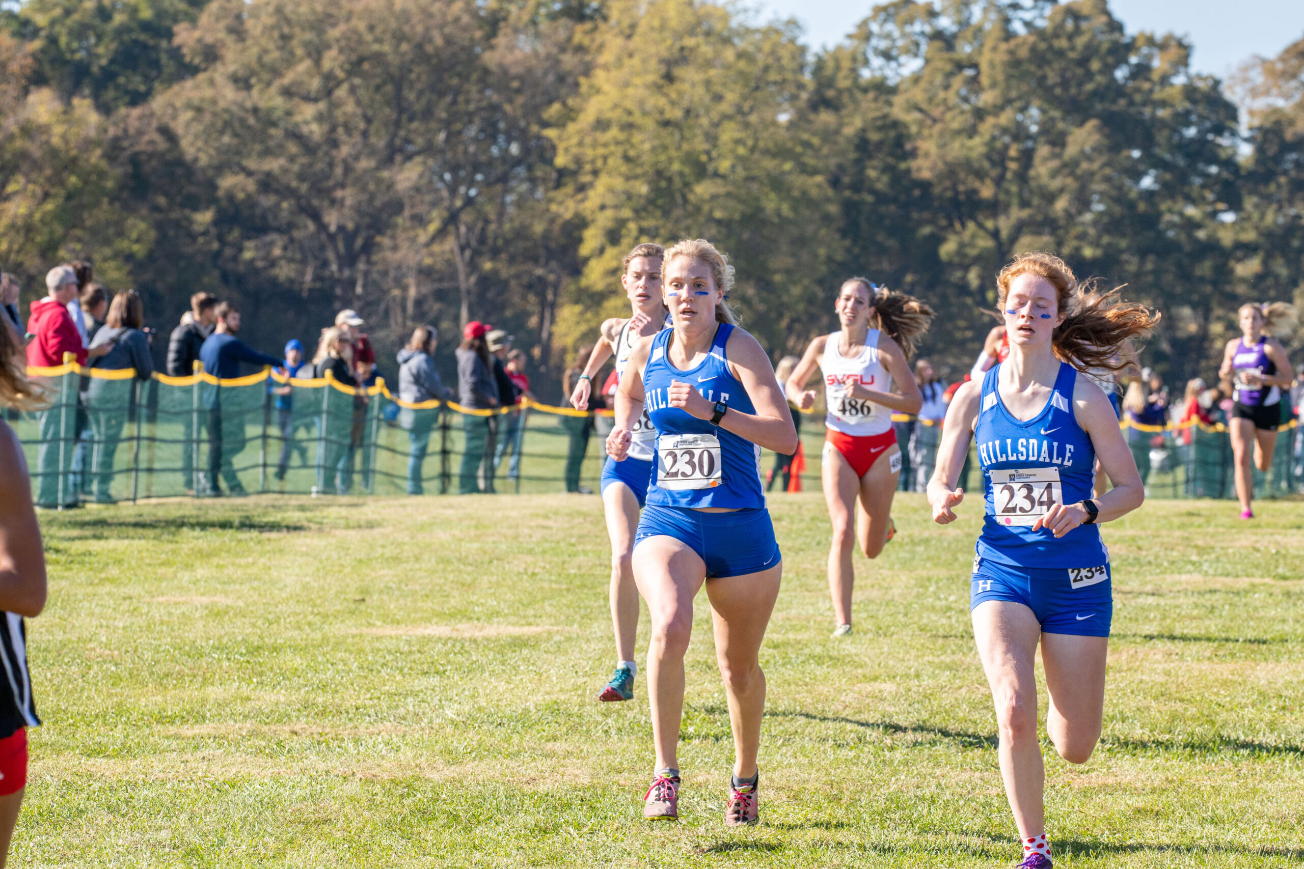 Women’s XC finishes 7th in the region, advances to Nationals
