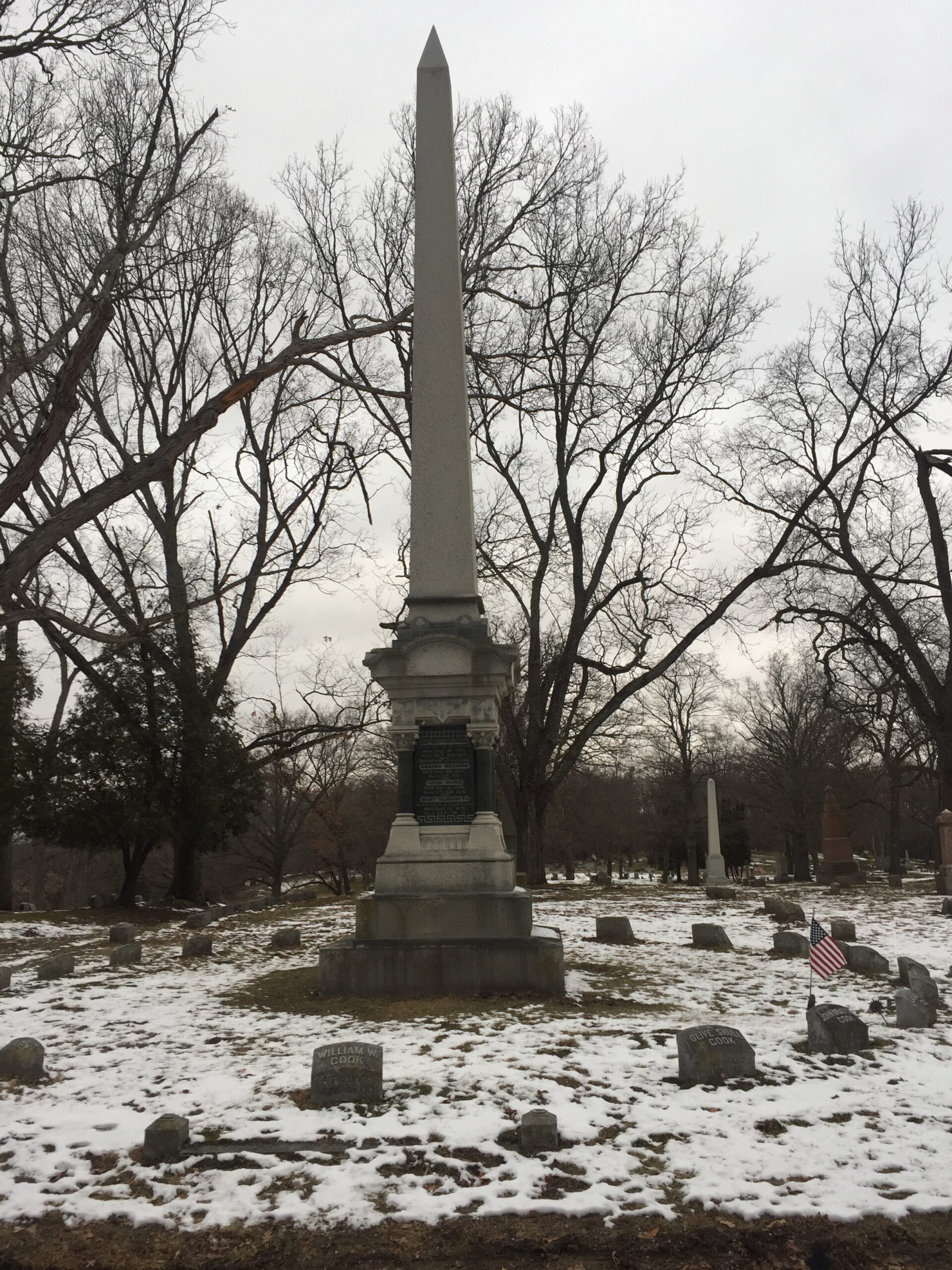 Haunting a grave place: Hillsdale students frequent Oak Grove Cemetery