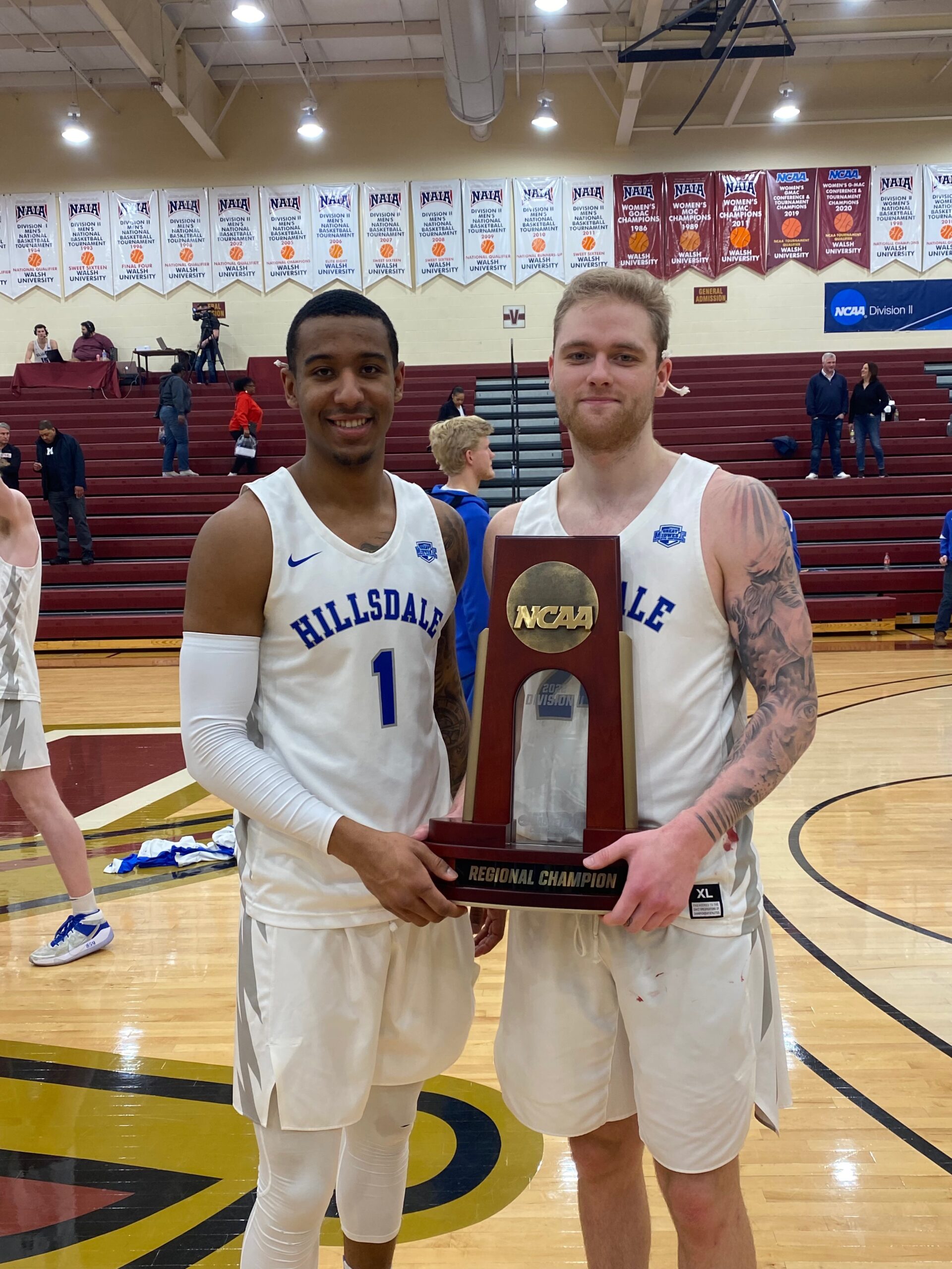 Seniors Yarian and Brown say goodbye to storied Hillsdale career