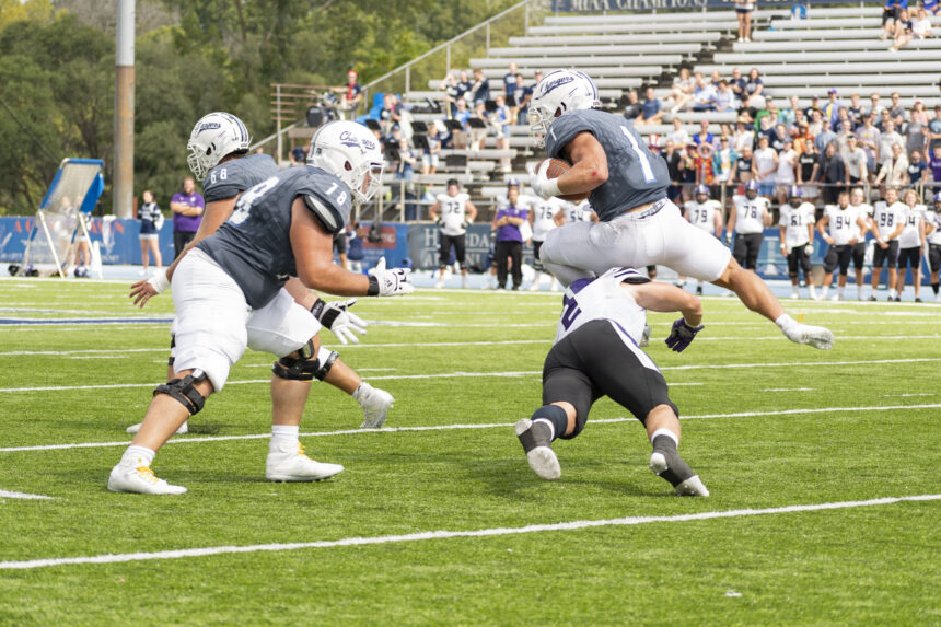Football loses halftime lead, drops home game