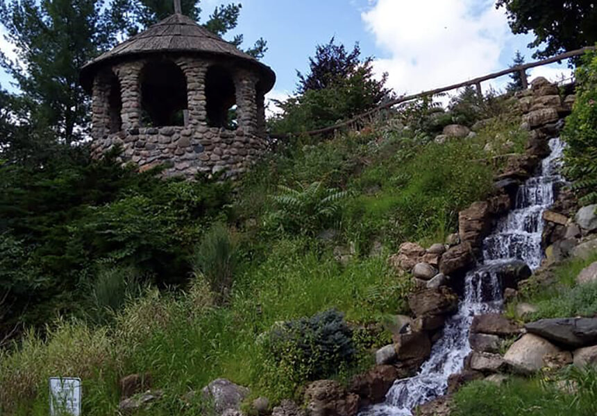 Legacy Board reveals senior class gift, Slayton Arboretum renovations