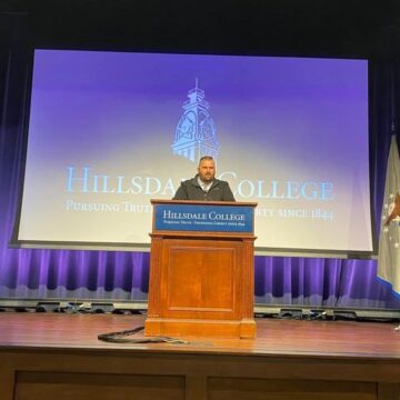 Veterans Hall of Valor recognizes reporter’s service