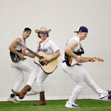 CS8A1032 G-MAC preseason poll predicts fourth place finish for Chargers