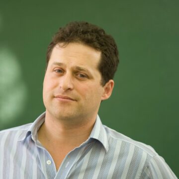 Journalist to speak on modern religion