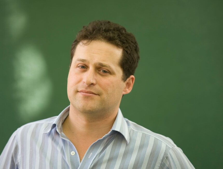 Journalist to speak on modern religion