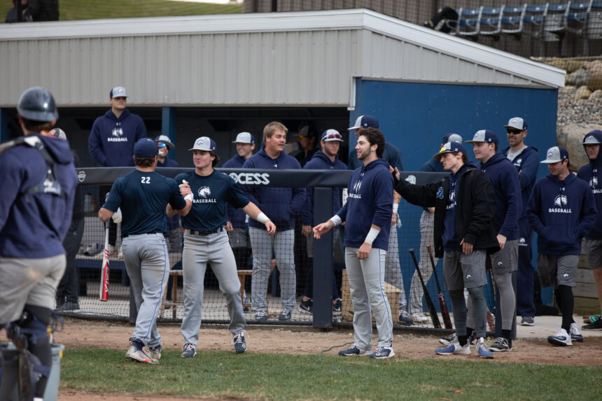 Chargers win series over nationally ranked Lee