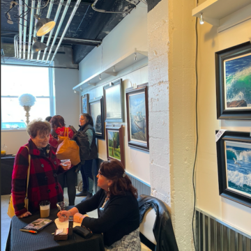 Author, former reporter hosts book signing