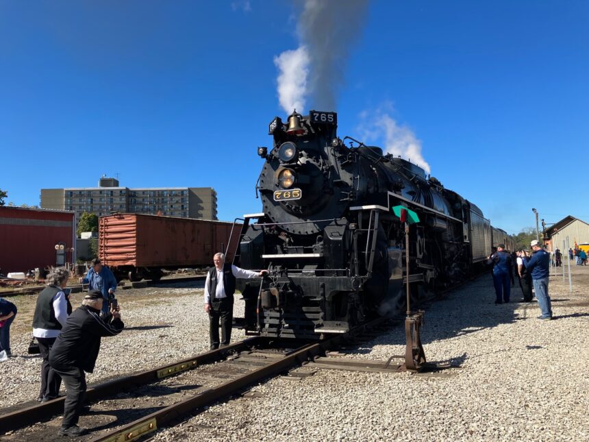 Historic trains come back to Hillsdale