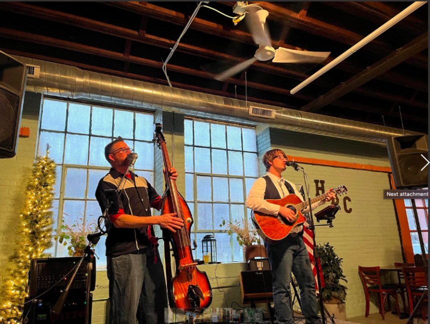 Hillsdale Brewing hosts John Louis Good concert