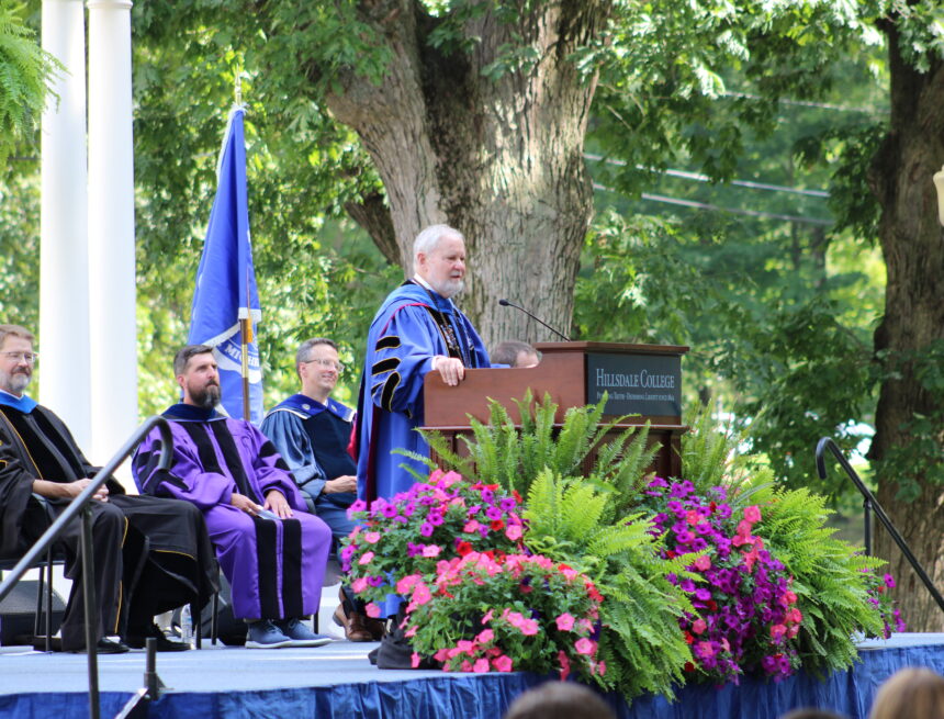 Convocation speakers encourage freshmen to invest in the college community