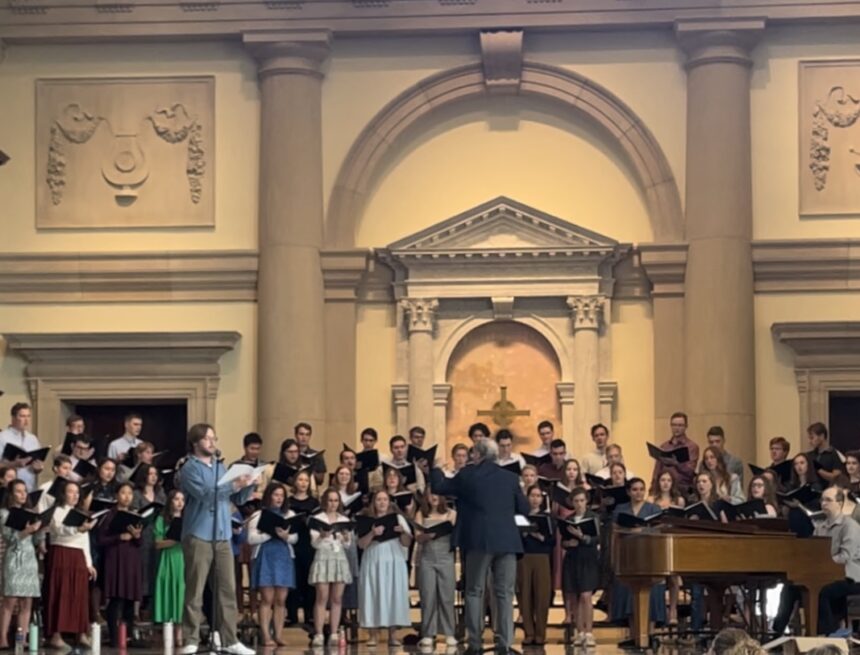 Music bridges generations: Choir unites alumni and students in annual concert