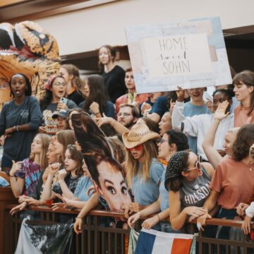 Kappa keeps lead midway through homecoming