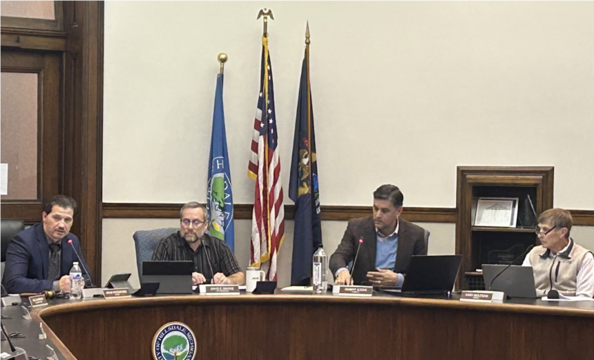 City council votes unanimously to ban pets from cemeteries